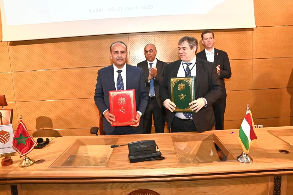 Signature d’une convention avec l’Université Eötvös Loránd de la Hongrie